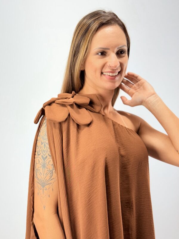 Vestido Macaquinho de Um Ombro - Imagem 3